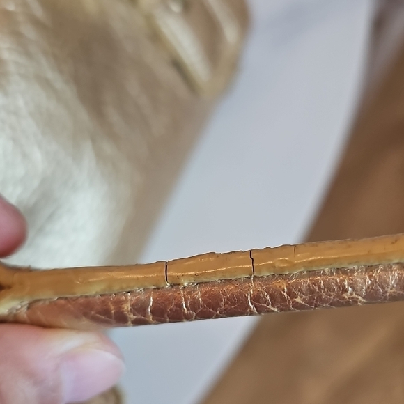 XOXO Metallic Gold Shoulder Bag - Picture 6 of 10